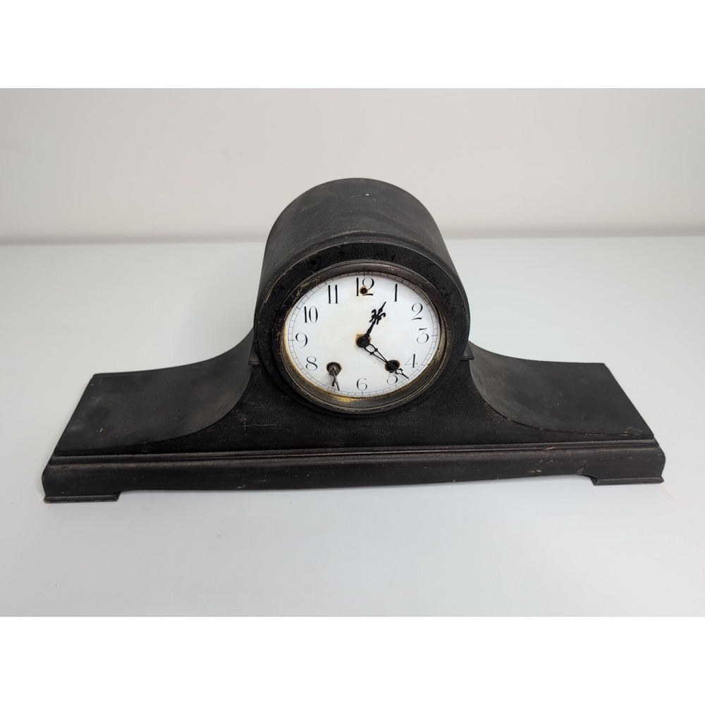 Vintage New Haven Clock Company Mantle Clock With Key Model 6 Wooden